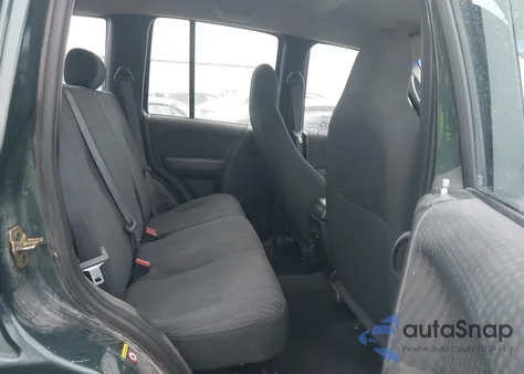 2002 Jeep Liberty Sport из США, поврежденный, VIN 1J8GL48K82W271755